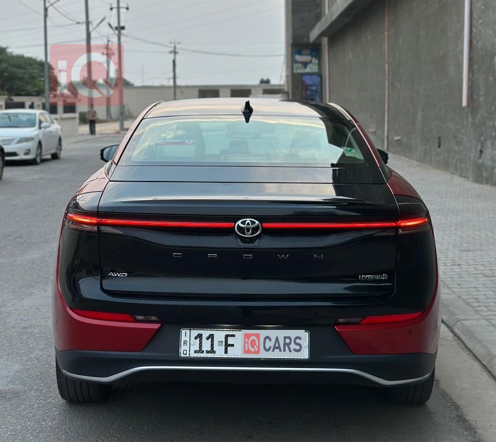 تۆیۆتا کراون